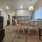 1a128 Moderno 6pax 3habitaciones By R2r Consulting